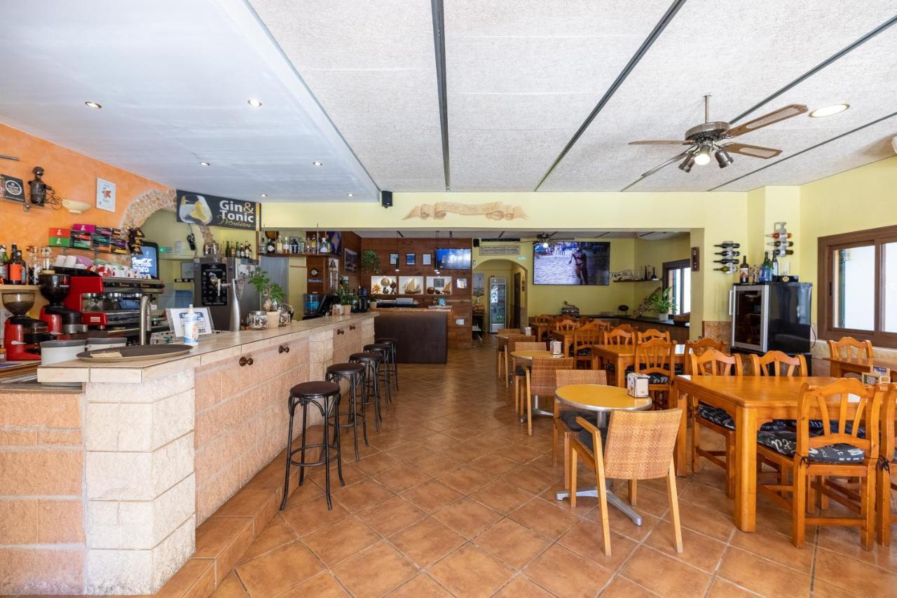 Hostal Doris - Adults Only Colonia de Sant Jordi Dış mekan fotoğraf