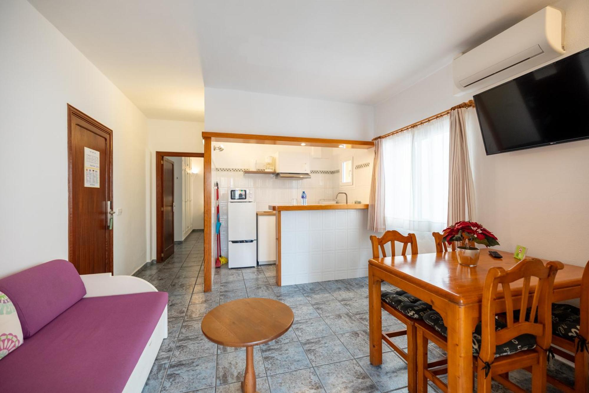 Hostal Doris - Adults Only Colonia de Sant Jordi Oda fotoğraf