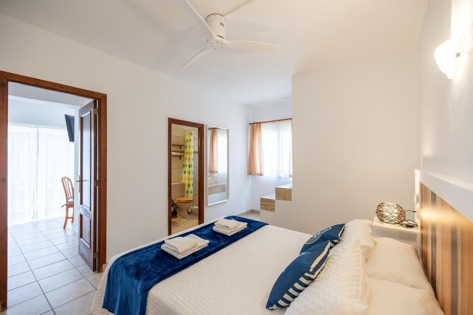 Hostal Doris - Adults Only Colonia de Sant Jordi Oda fotoğraf