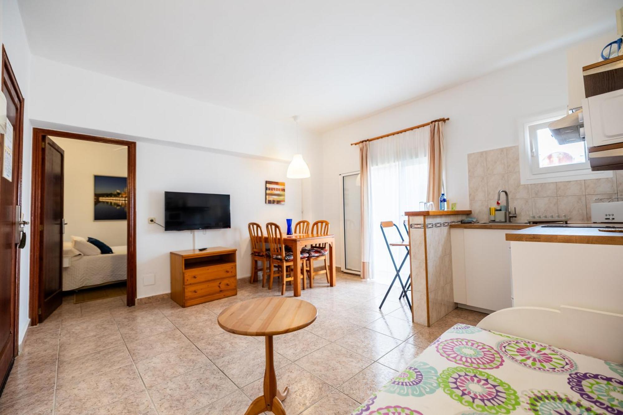 Hostal Doris - Adults Only Colonia de Sant Jordi Oda fotoğraf