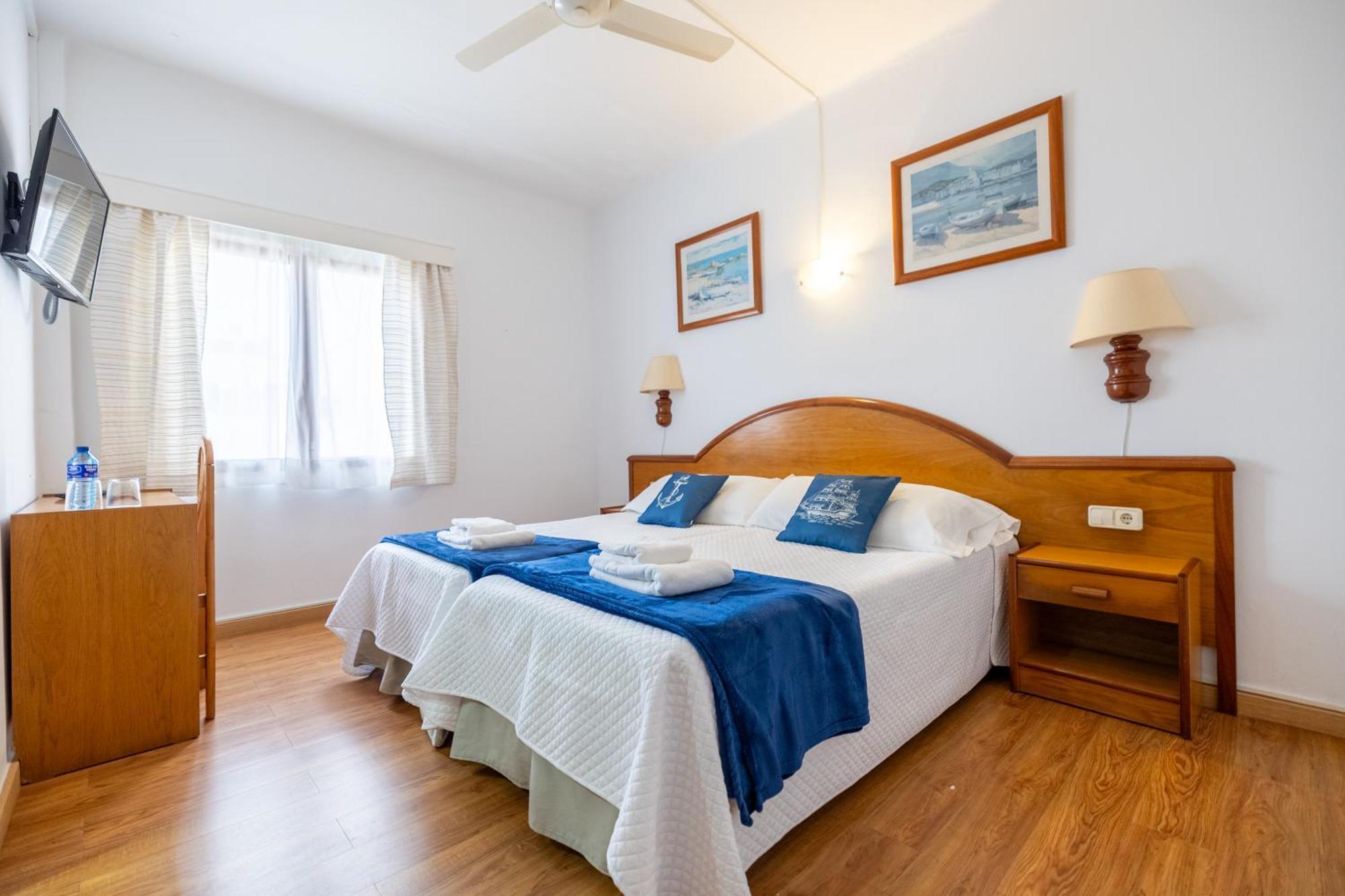 Hostal Doris - Adults Only Colonia de Sant Jordi Dış mekan fotoğraf