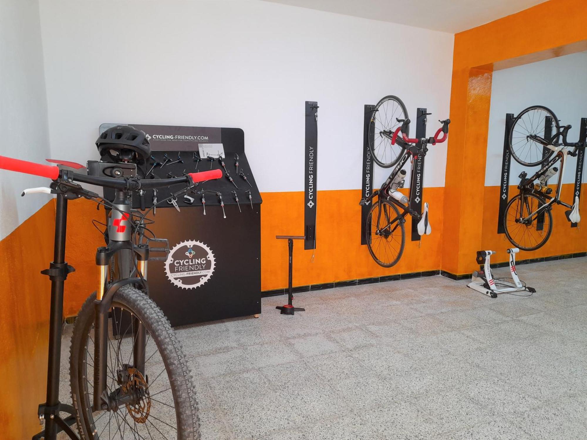 Hostal Doris - Adults Only Colonia de Sant Jordi Dış mekan fotoğraf